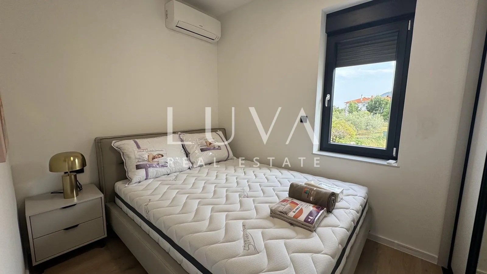 lovran, moderan stan s bazenom i pogledom na more za najam, 60 m2 - slika 11