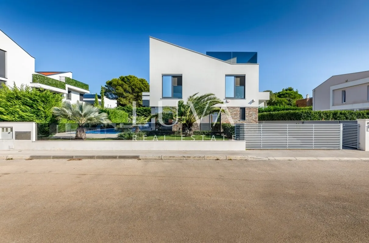 istra, fažana, moderna vila s bazenom uz more, 330 m2 - slika 20