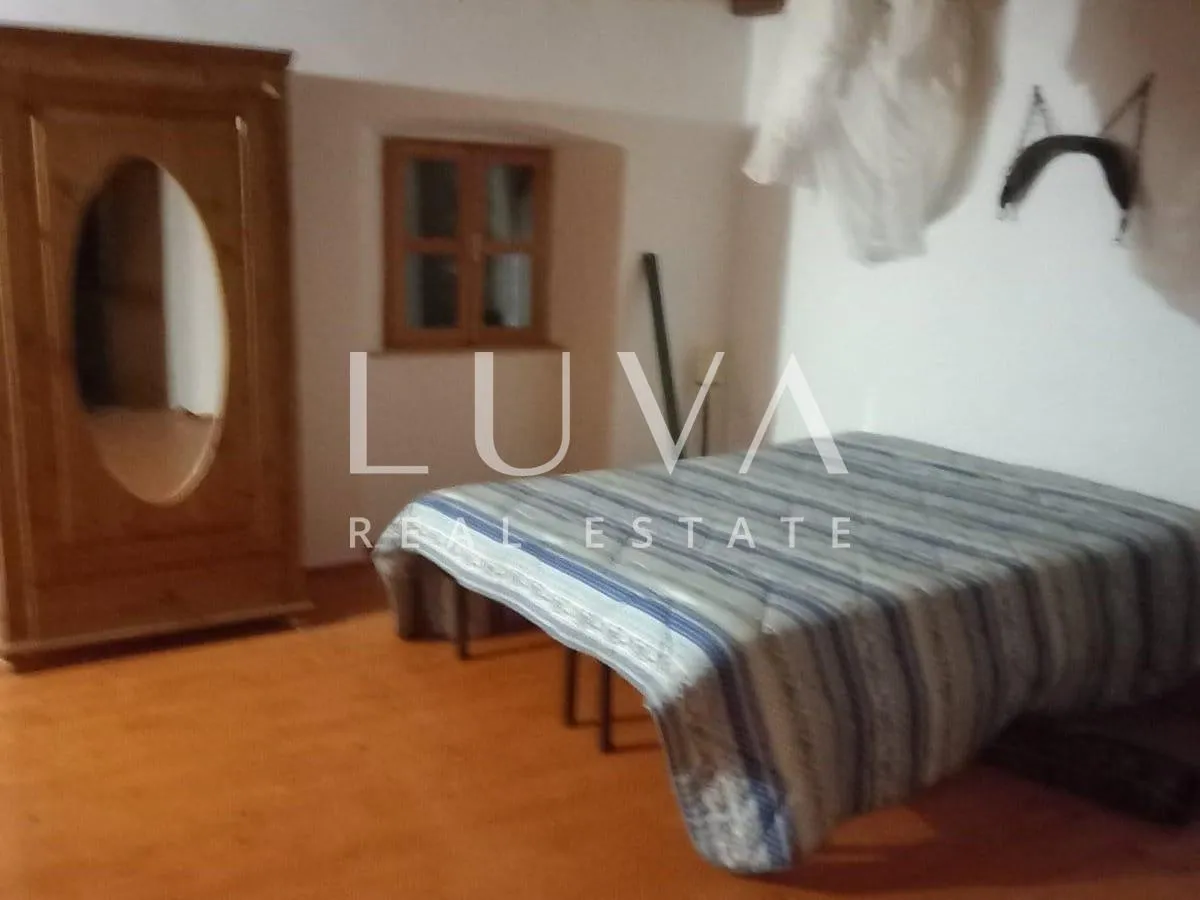 hum, istra, povijesna kamena kuća na prodaju, investicijska prilika - slika 4