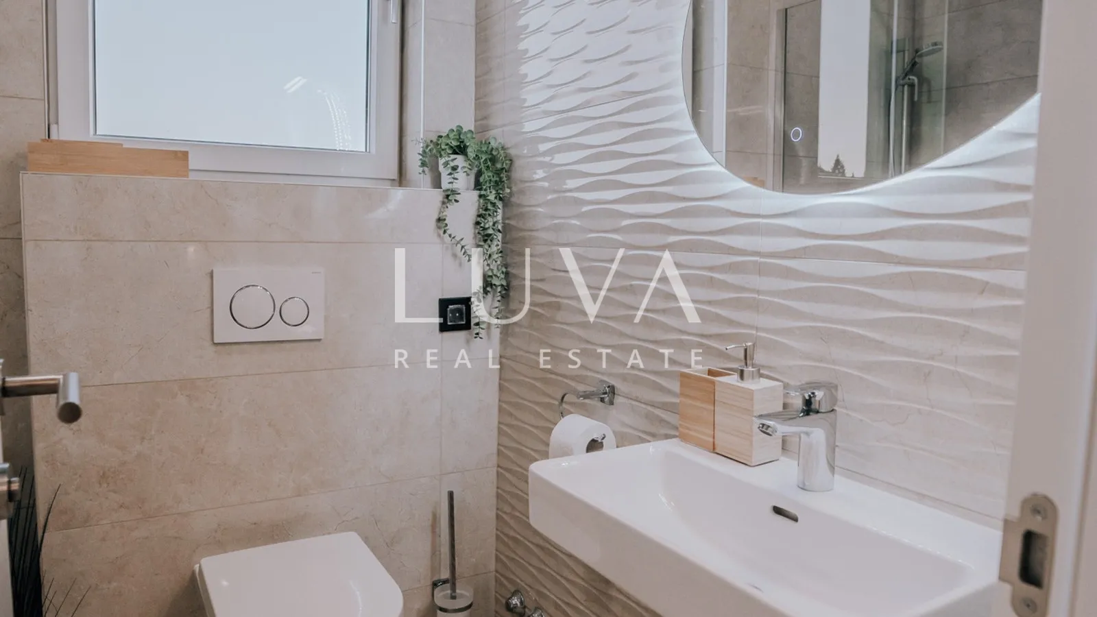 remete, luksuzan 4s penthouse 165m2 + 2vpm za najam - slika 13