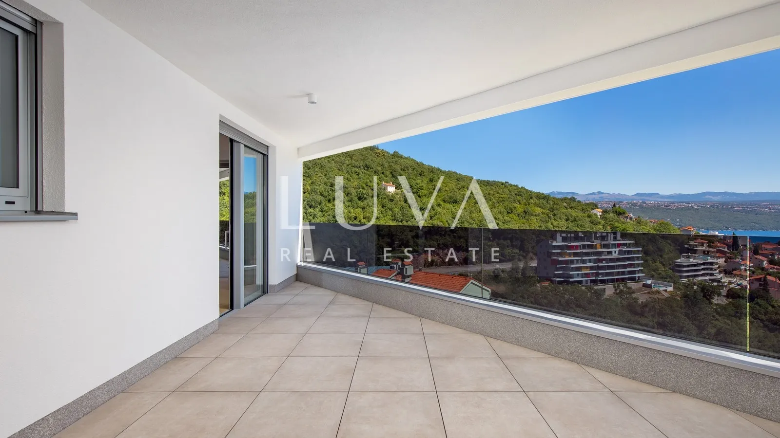 opatija, luksuzna novogradnja s pogledom na more, stan nkp 235,95 m2 - slika 8