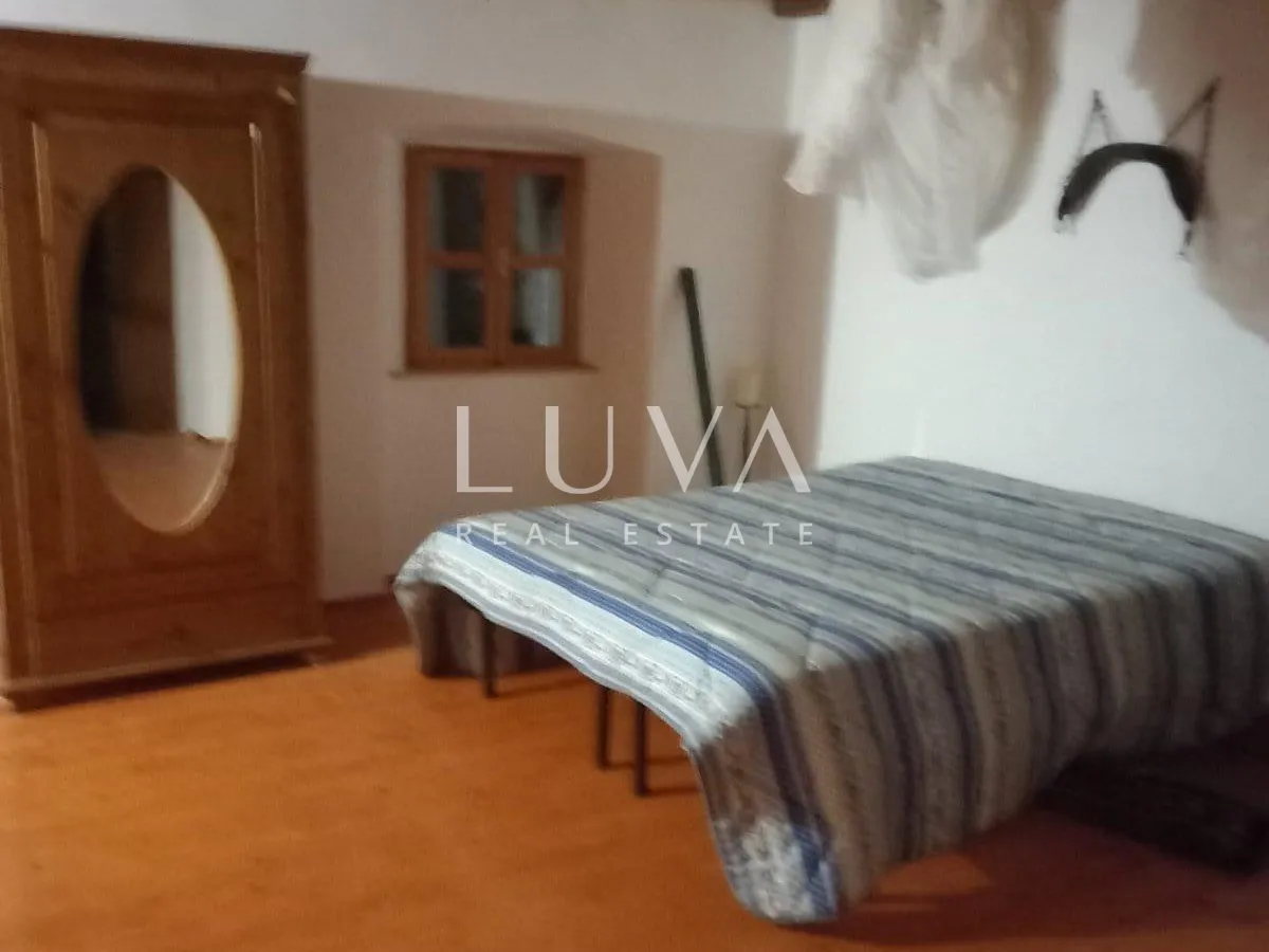 hum, istra, povijesna kamena kuća na prodaju, investicijska prilika - slika 4