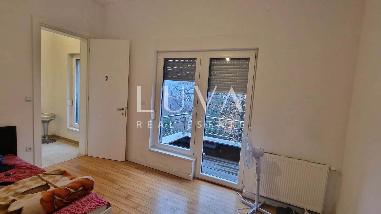 zagreb, gornje vrapče, kuća na 4 etaže s bazenom, 490 m2 - slika 11