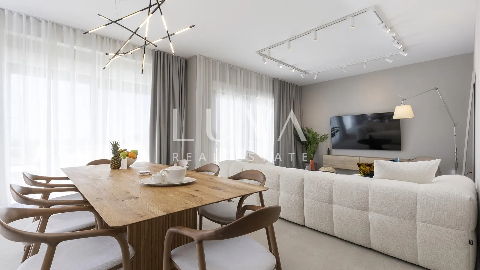 split, luksuzna vila s pogledom na more, 220 m2 za dugoročni najam - slika 21