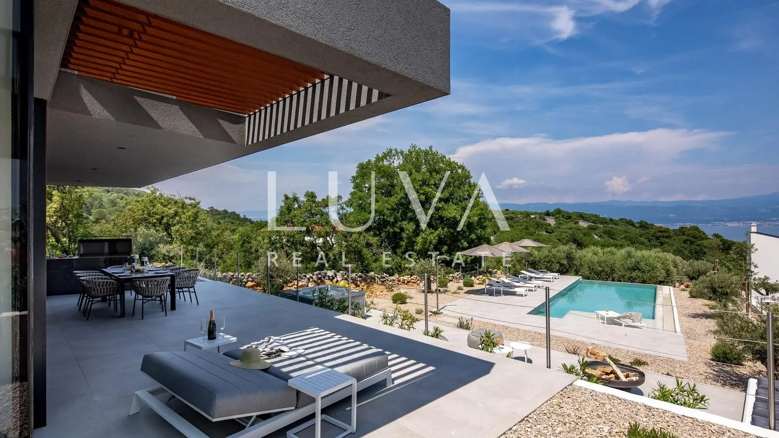 vrbnik, krk, vila s bazenom za dugoročni najam - slika 19