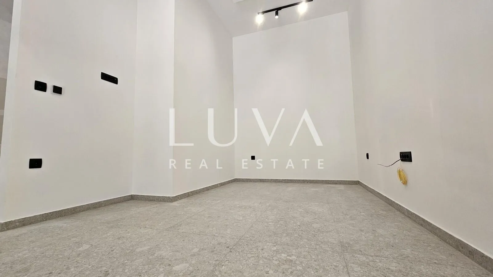 zagreb, branimirova, poslovni prostor 35m2, najam - slika 3