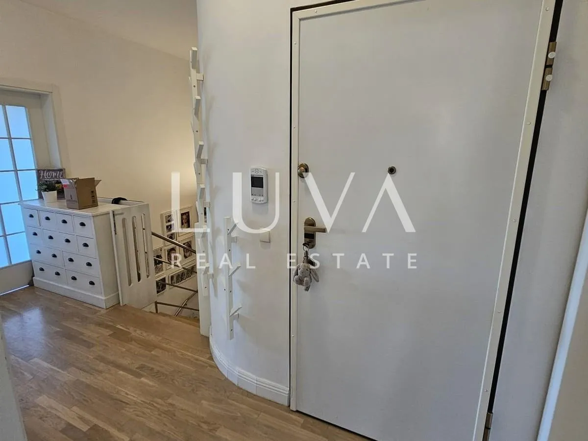 zagreb, gornje prekrižje, luksuzan 4s stan s vrtom i garažom, 230m2 - slika 23