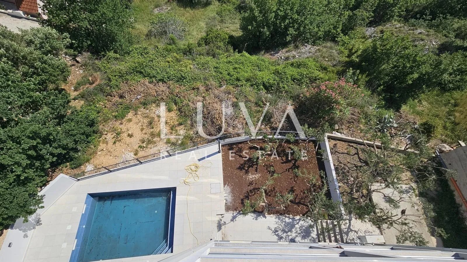 omiš, jesenice, penthouse s 134 m2 krovne terase sa pogledom na more - slika 34