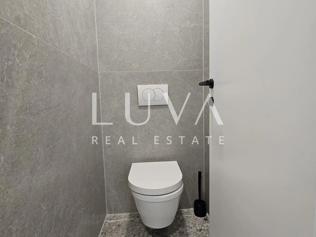 sesvete, centar, novouređeni poslovni prostor 144m2 za najam - slika 11