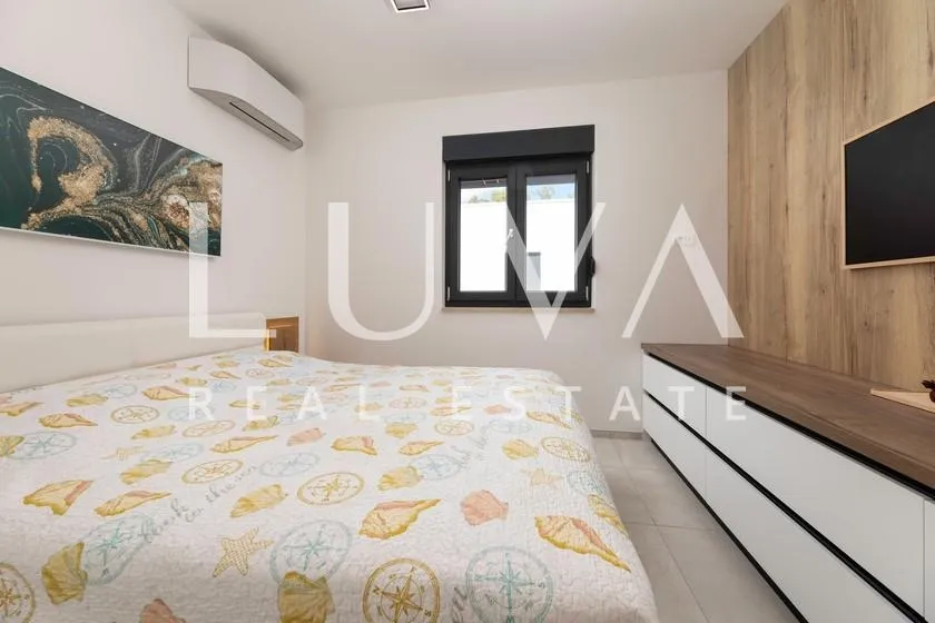 krk, omišalj, luksuzni apartman s krovnom terasom uz more, na prodaju - slika 11