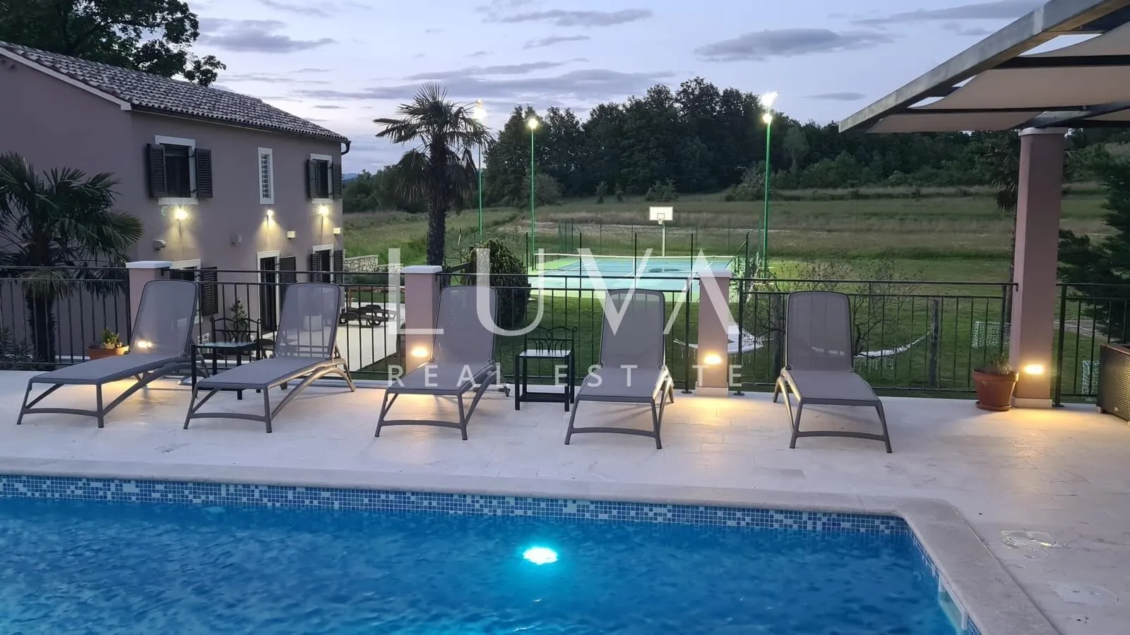 istra, pićan, vila s bazenom i tenis terenom na prodaju - slika 35