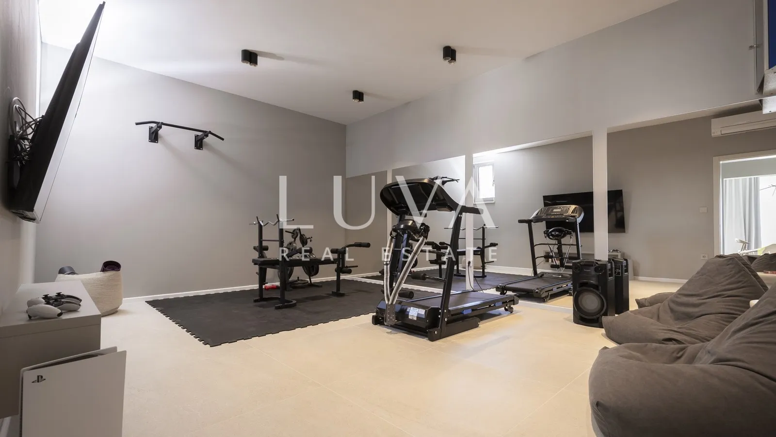 split, luksuzna vila s pogledom na more, 220 m2 za dugoročni najam - slika 24