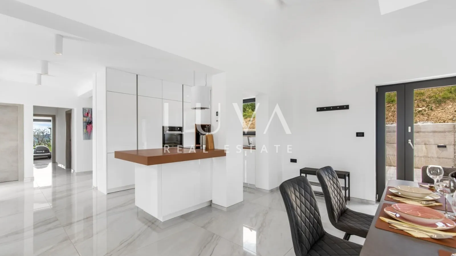 istra, vrh, moderna vila s jedinstvenim pogledom, 190 m2 - slika 14