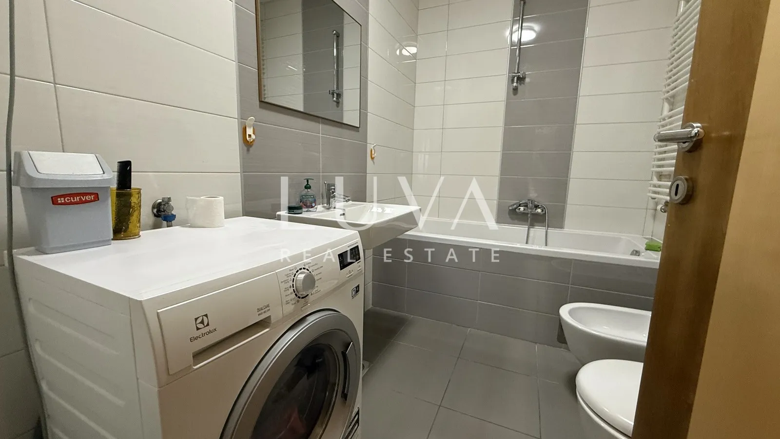 zagreb, petrova, prostrani 4s stan s 2 gpm, 120 m² - slika 10