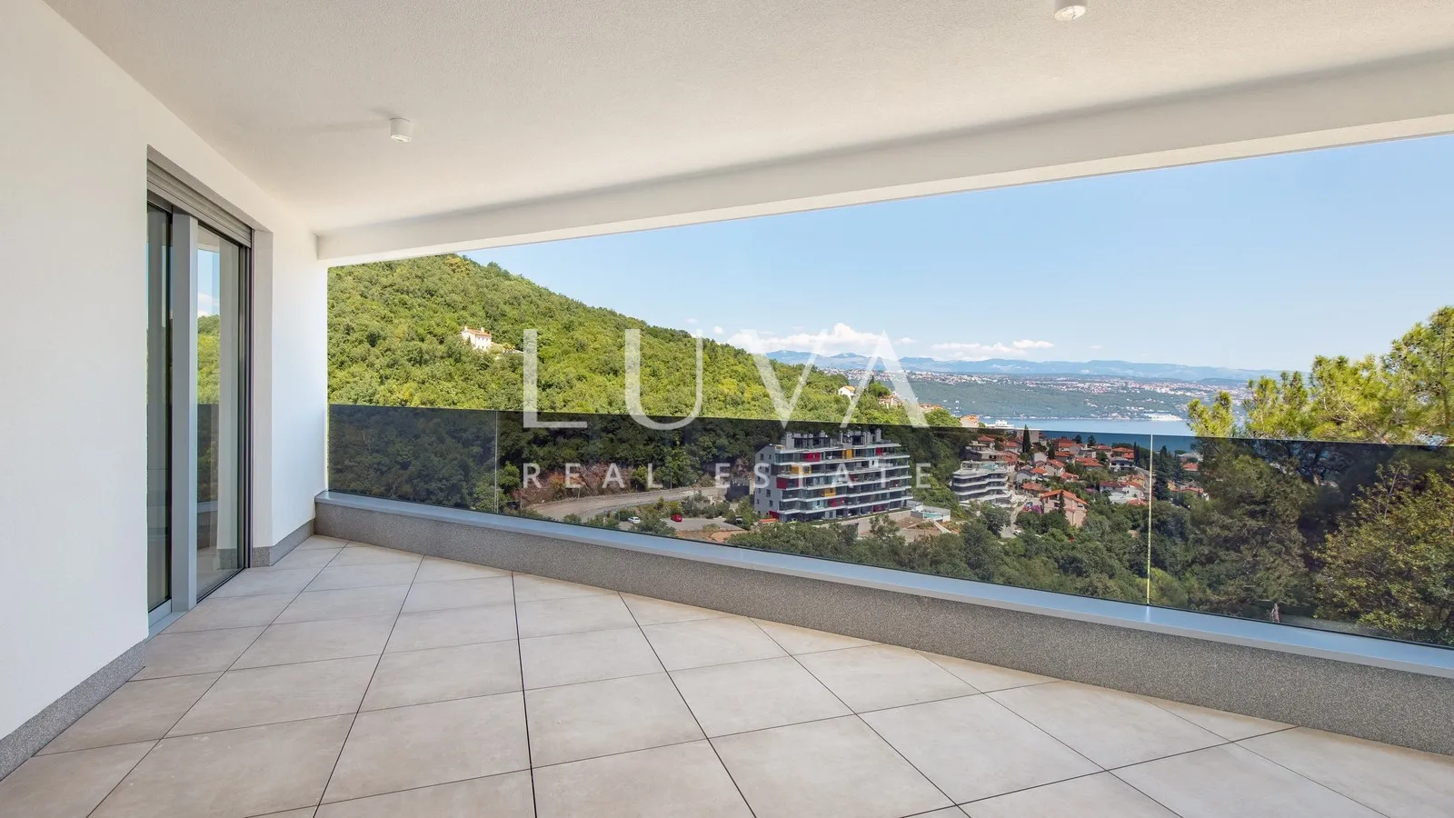 opatija, luksuzna novogradnja s pogledom na more, stan nkp 246,82 m2 - slika 18