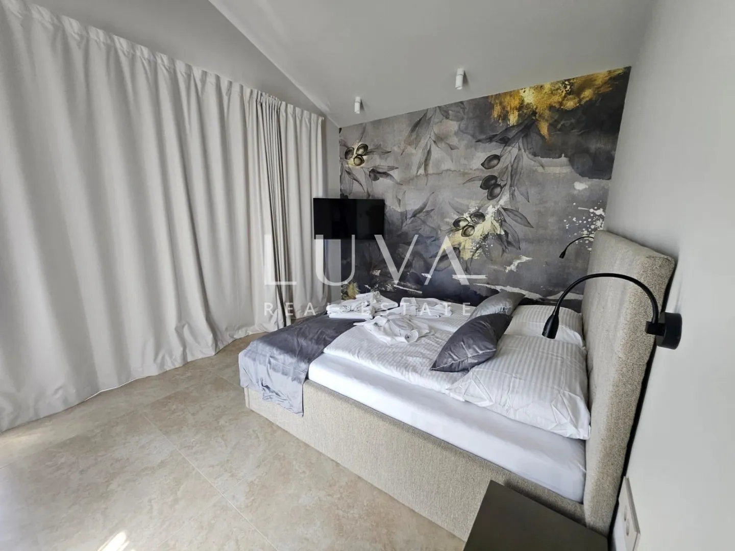 poreč, vabriga, kuća s bazenom 206 m2 na prodaju - slika 16
