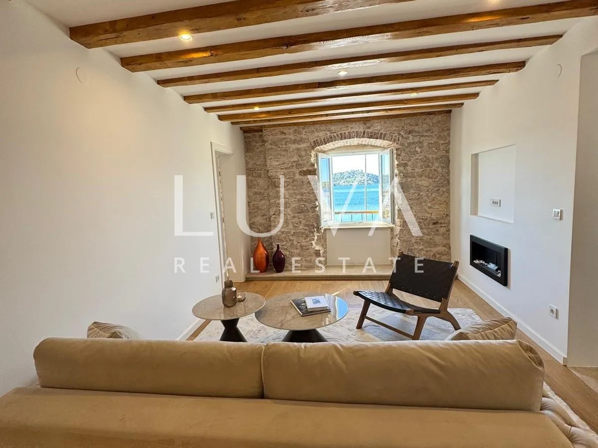 Šibenik, centar, luksuzan stan 150m2 s pogledom na more