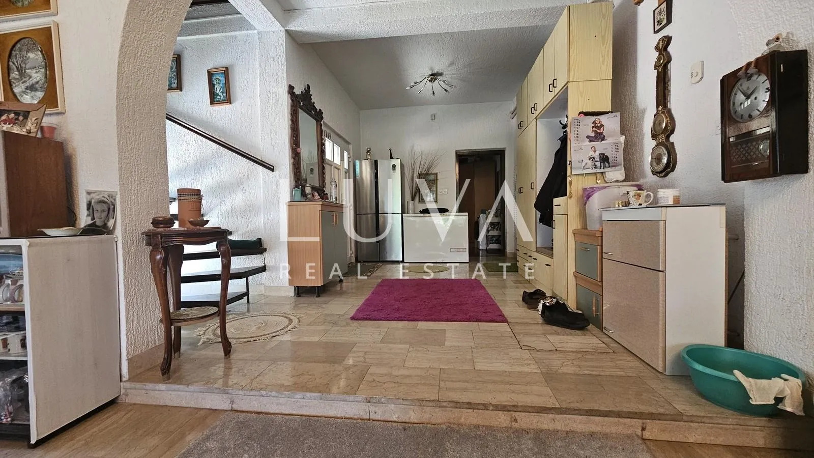 lekenik, pešćenica, prostrana obiteljska kuća na prodaju - slika 7