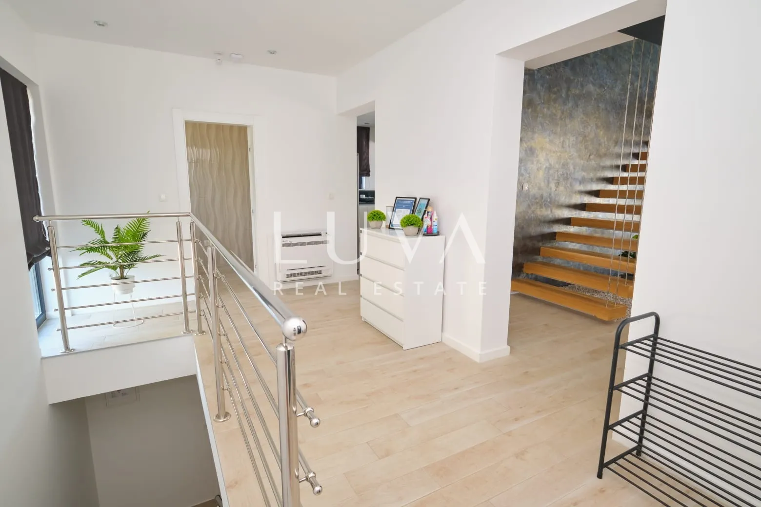 kaštel stari, vila 324 m² s bazenom i pogledom na more na prodaju - slika 15