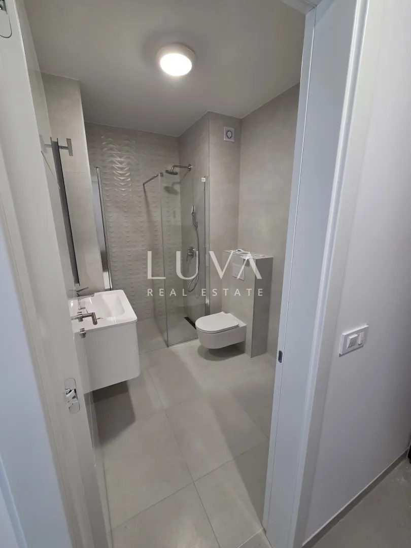 novalja, moderna novogradnja, stan a1/z1, nkp 79 m2 - slika 2