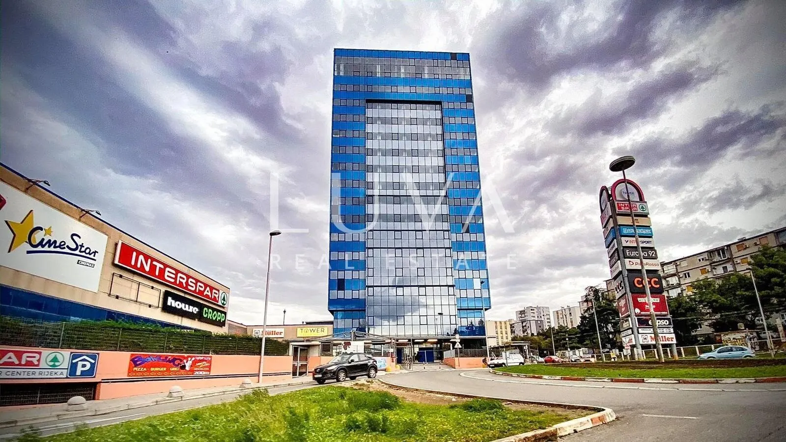 Rijeka, Tower centar, poslovni prostor za najam na 5. katu, 27 m2