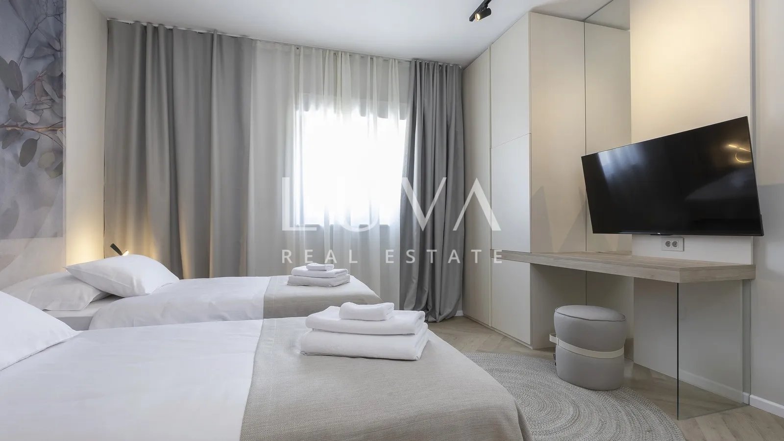 split, luksuzna vila s pogledom na more, 220 m2 za dugoročni najam - slika 37