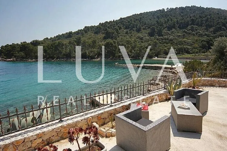 hvar, stari grad, kamena kuća uz more na prodaju - slika 3