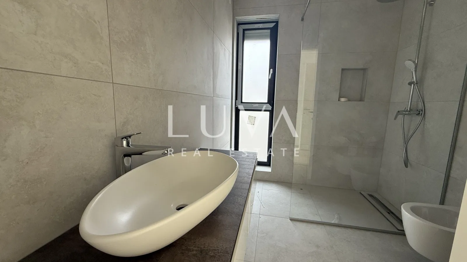 poreč, moderna samostojeća kuća s bazenom i pogledom na more, 233 m² - slika 10