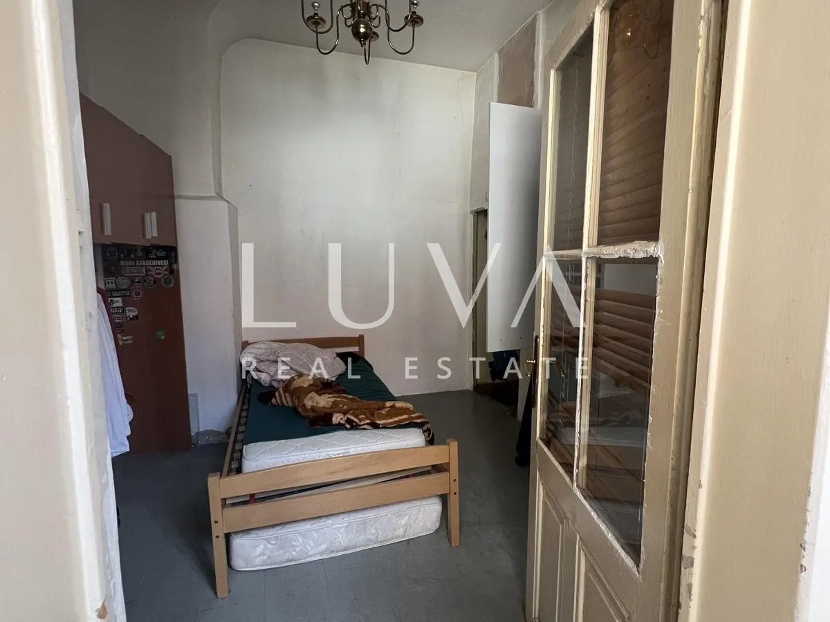 zagreb, centar, radićeva, stan 100m2 za adaptaciju - slika 11