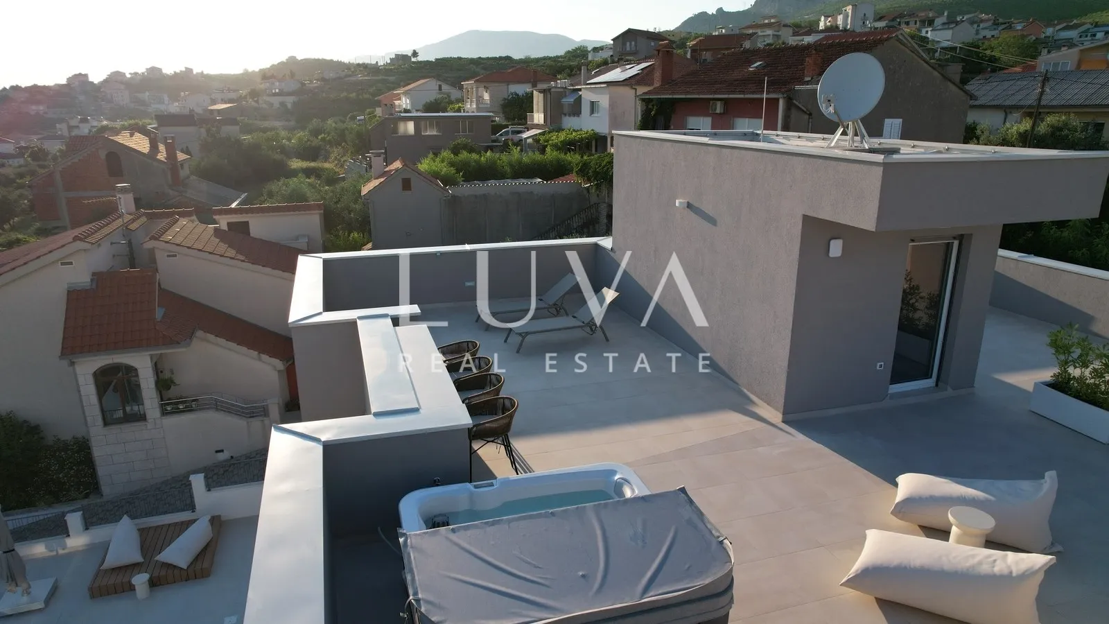 split, luksuzna vila s pogledom na more, 220 m2 za dugoročni najam - slika 4