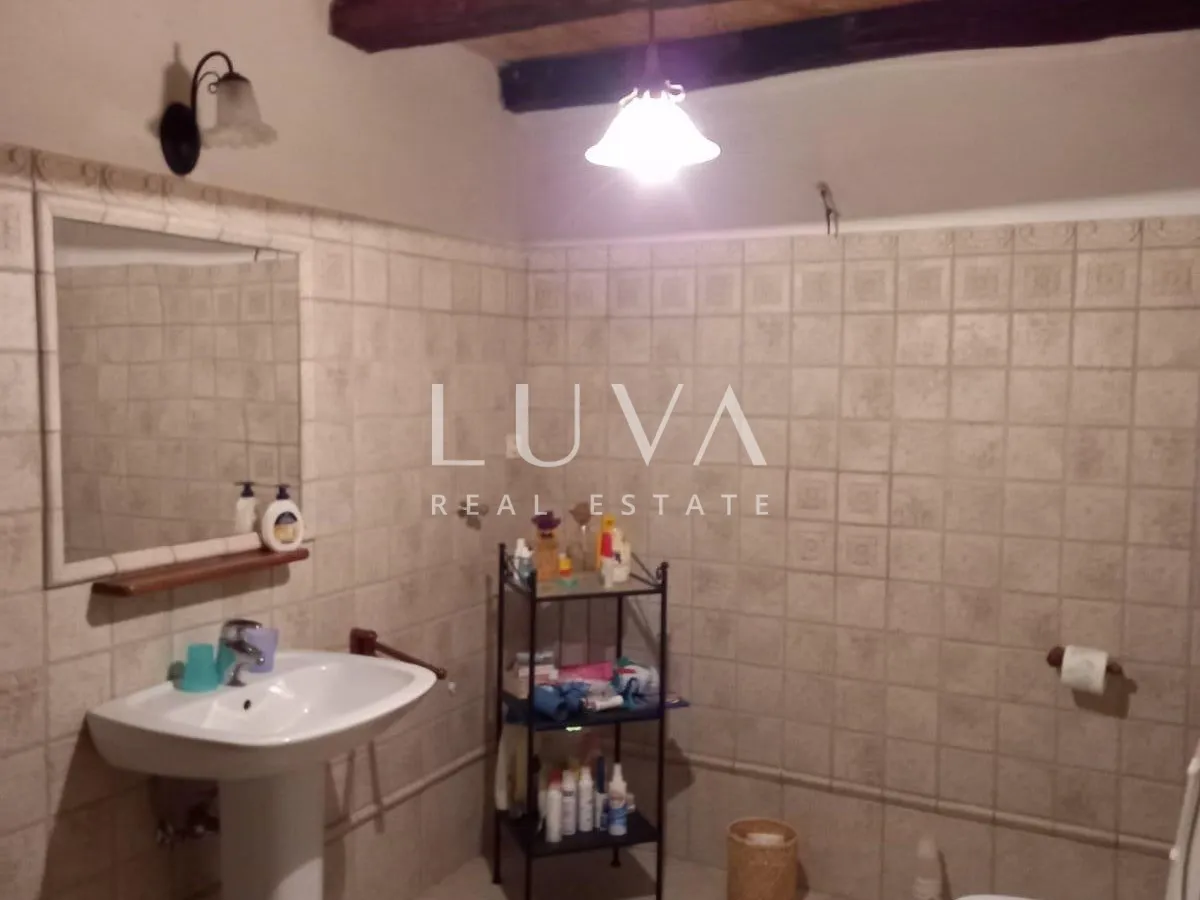 hum, istra, povijesna kamena kuća na prodaju, investicijska prilika - slika 7