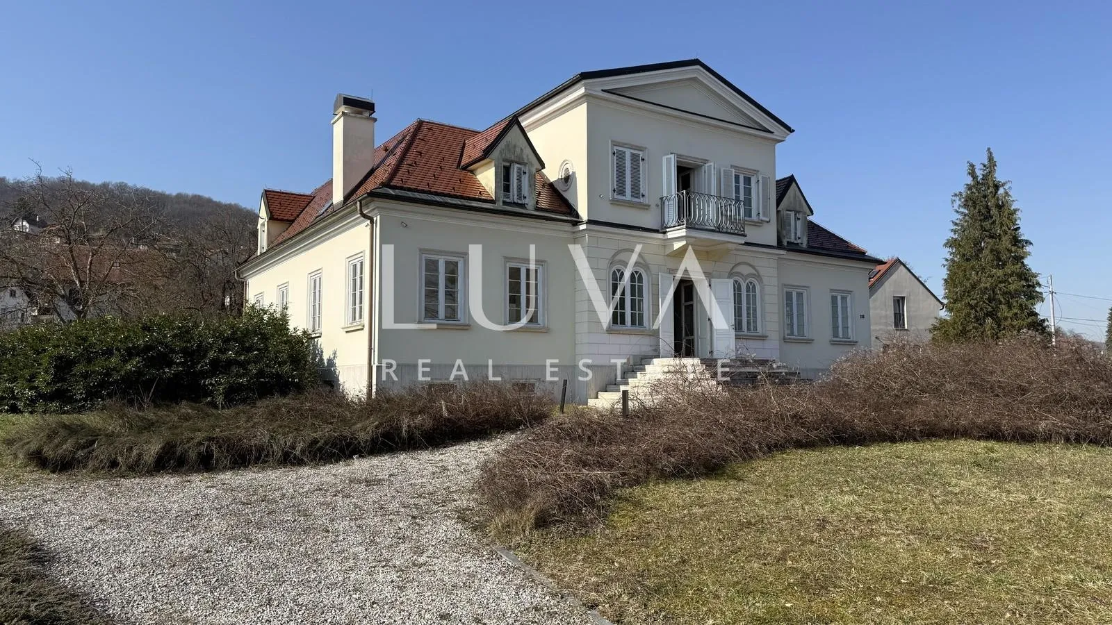 samobor, ekskluzivna vila 900 m2 s velikim imanjem - slika 1