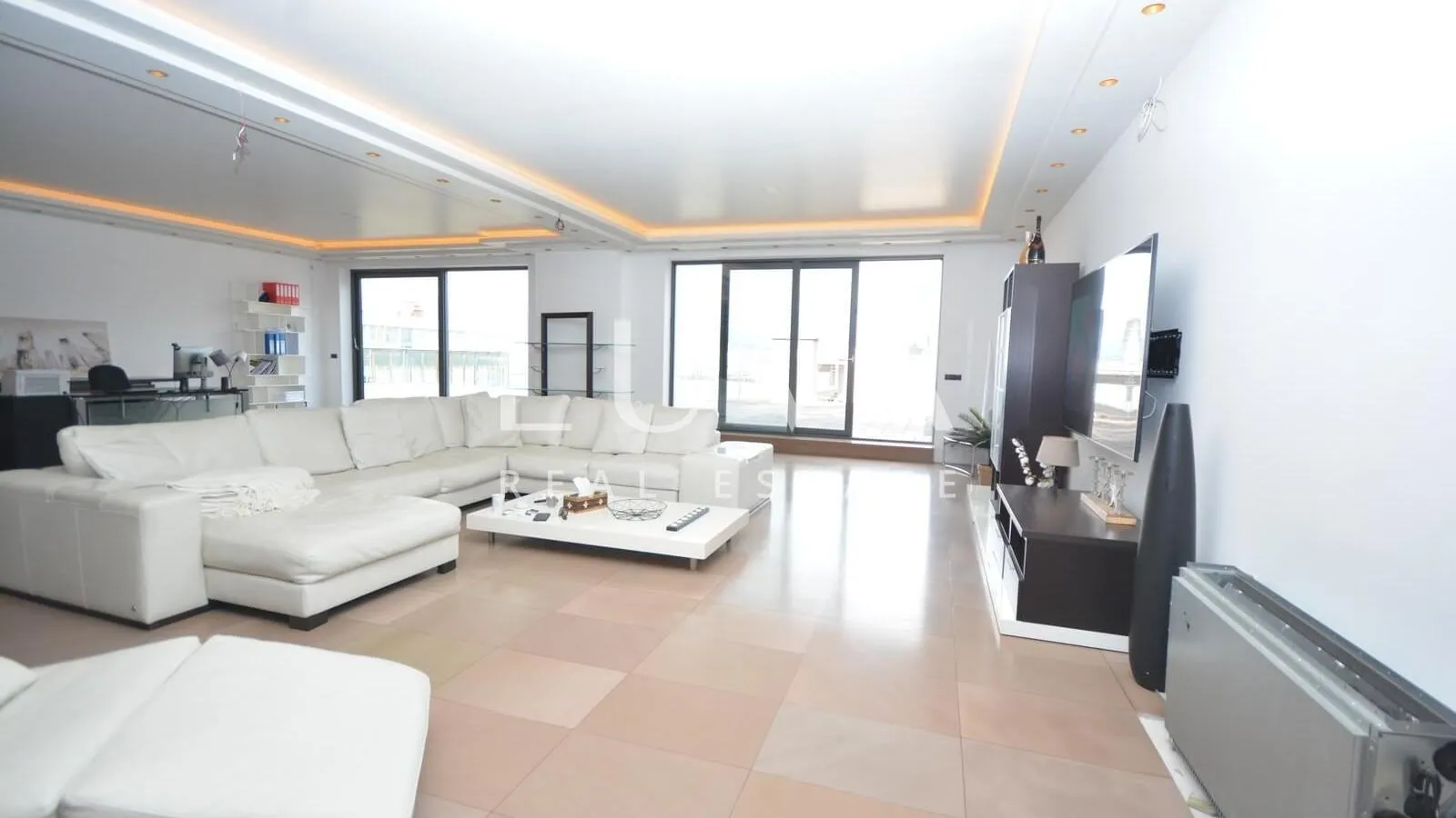 zagreb, radnička cesta, luksuzan penthouse 368m2 neto na prodaju - slika 12