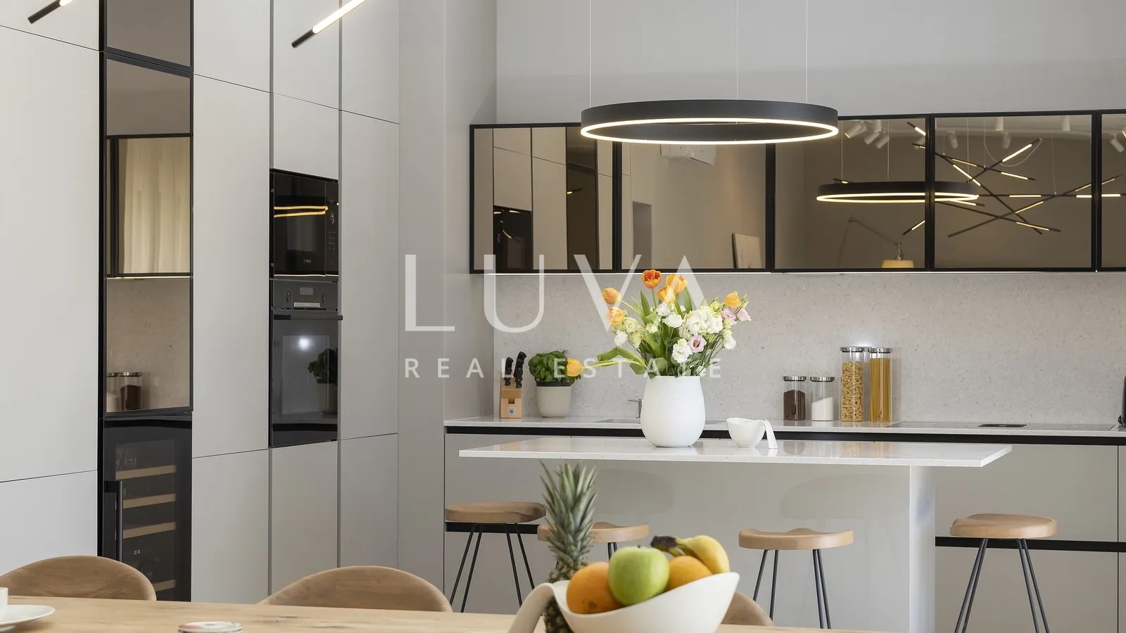 split, luksuzna vila s pogledom na more, 220 m2 za dugoročni najam - slika 15