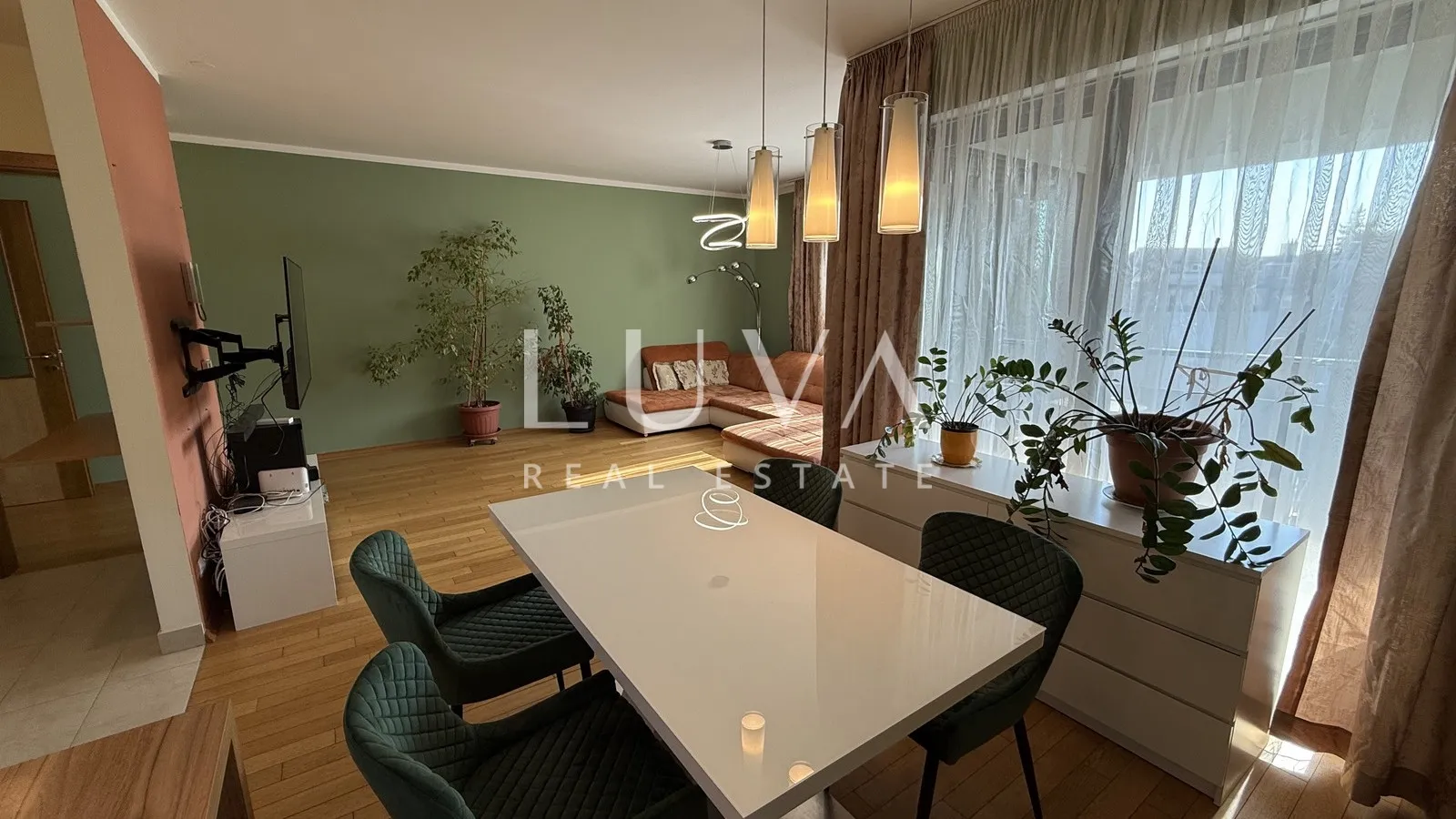 zagreb, petrova, prostrani 4s stan s 2 gpm, 120 m² - slika 5