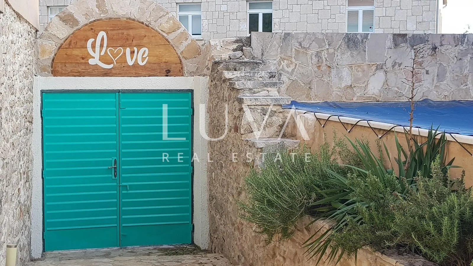 hvar, vrbanj, autentična kamena kuća s bazenom na prodaju - slika 18