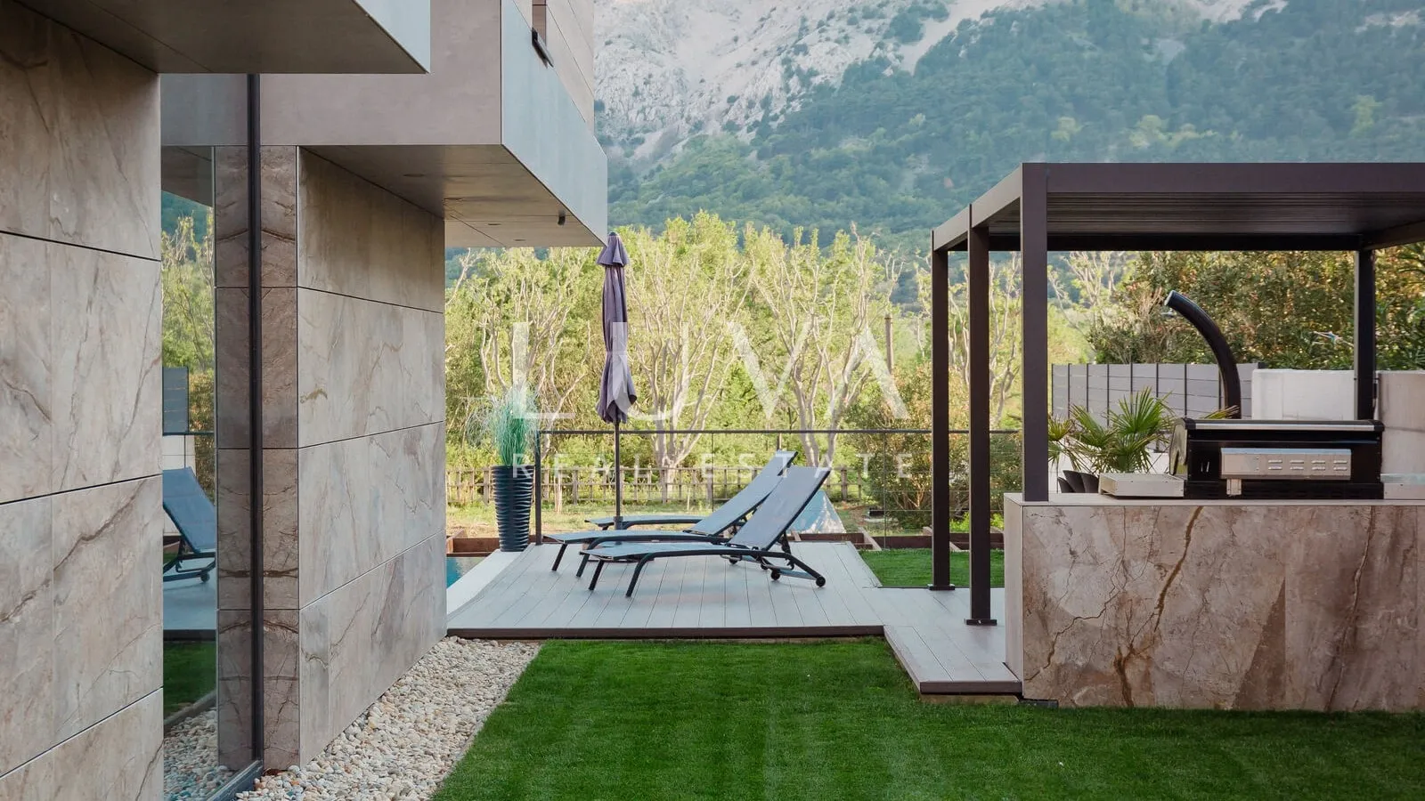 luksuzna vila s bazenom blizu mora, baška, krk - slika 13