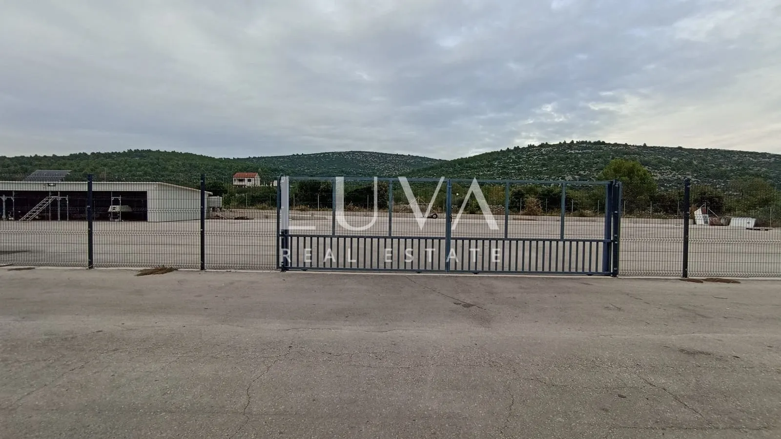 marina, trogir, najam velikog i urednog skladišta - slika 4