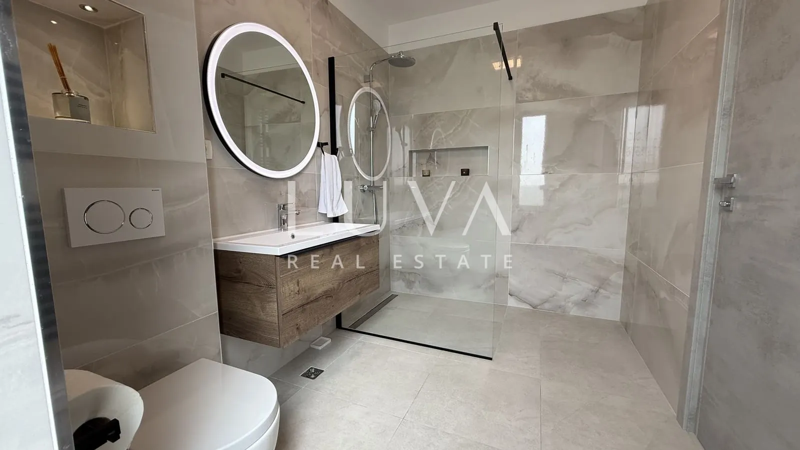 kaštel stari, split, moderna luksuzna vila s bazenom na prodaju - slika 15