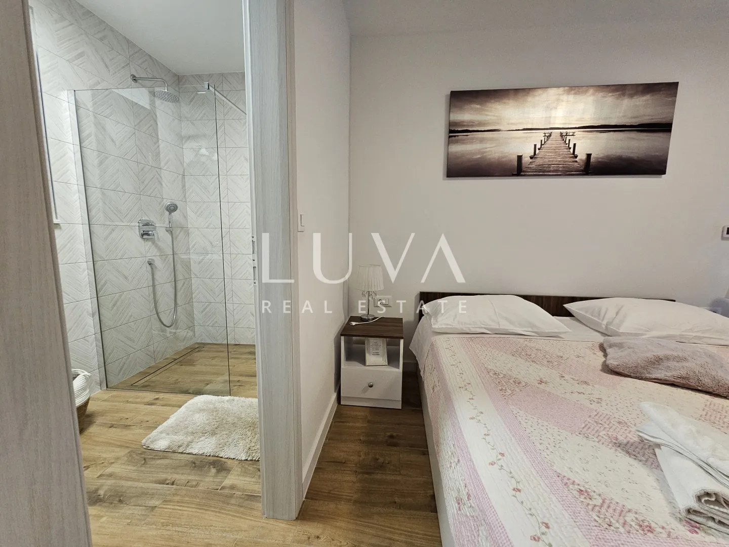 solin, koprivno, villa s bazenom, ljetnom kuhinjom na prodaju - slika 15