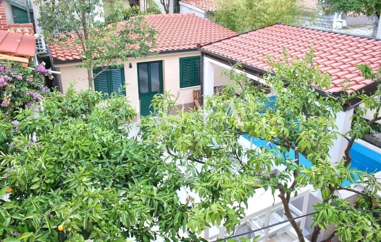 split, varoš, centar, kuća s bazenom na prodaju - slika 9