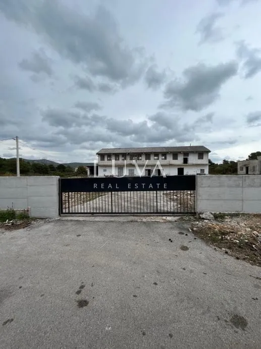 šibenik, donje ražine, najam zemljišta s građevinama - slika 2