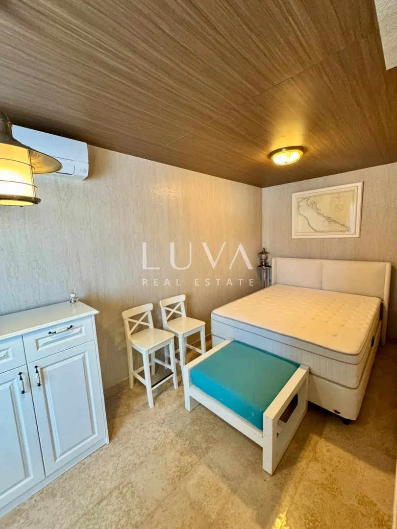 pag, šimuni, vila 158 m2 s bazenom, prvi red do mora - slika 24
