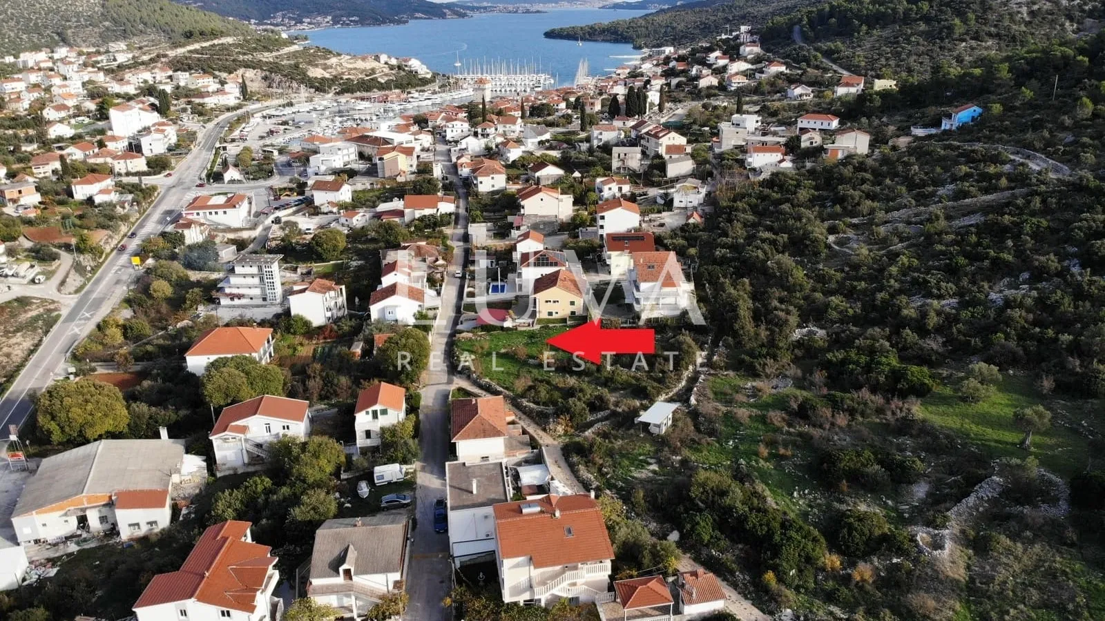 marina, trogir, prodaja građevinskog zemljišta 1150m2 - slika 2