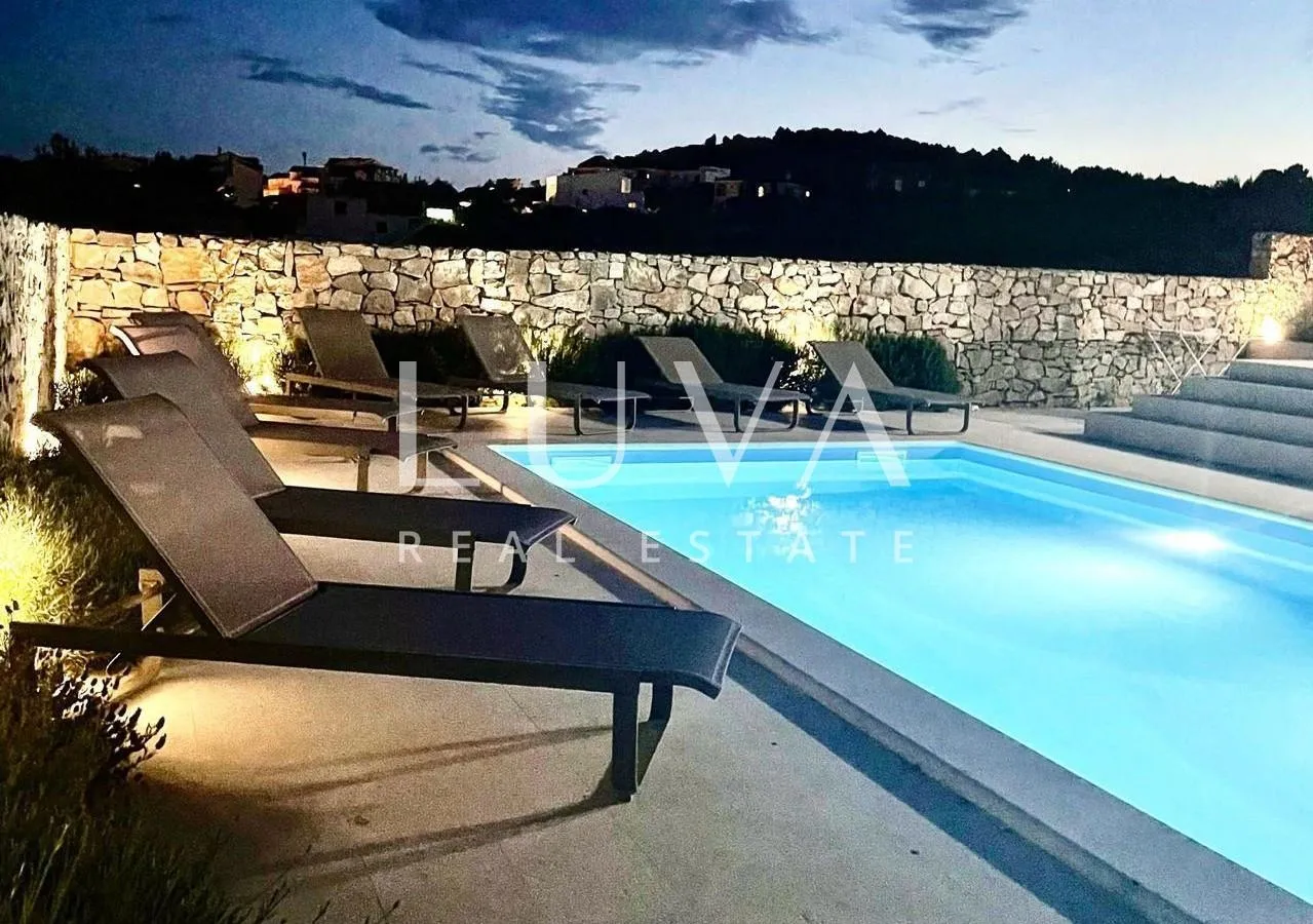 vodice, luksuzna vila s bazenom na prodaju - slika 24