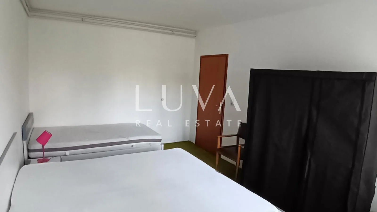 poreč, kukci, kuća 330 m2 s bazenom na prodaju - slika 18