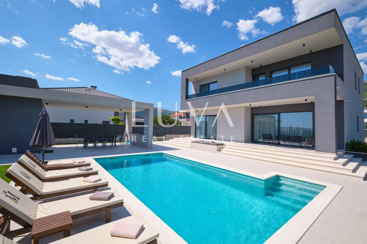 Kaštel Stari, vila 324 m² s bazenom i pogledom na more na prodaju - Kaštel Stari, Kaštela
