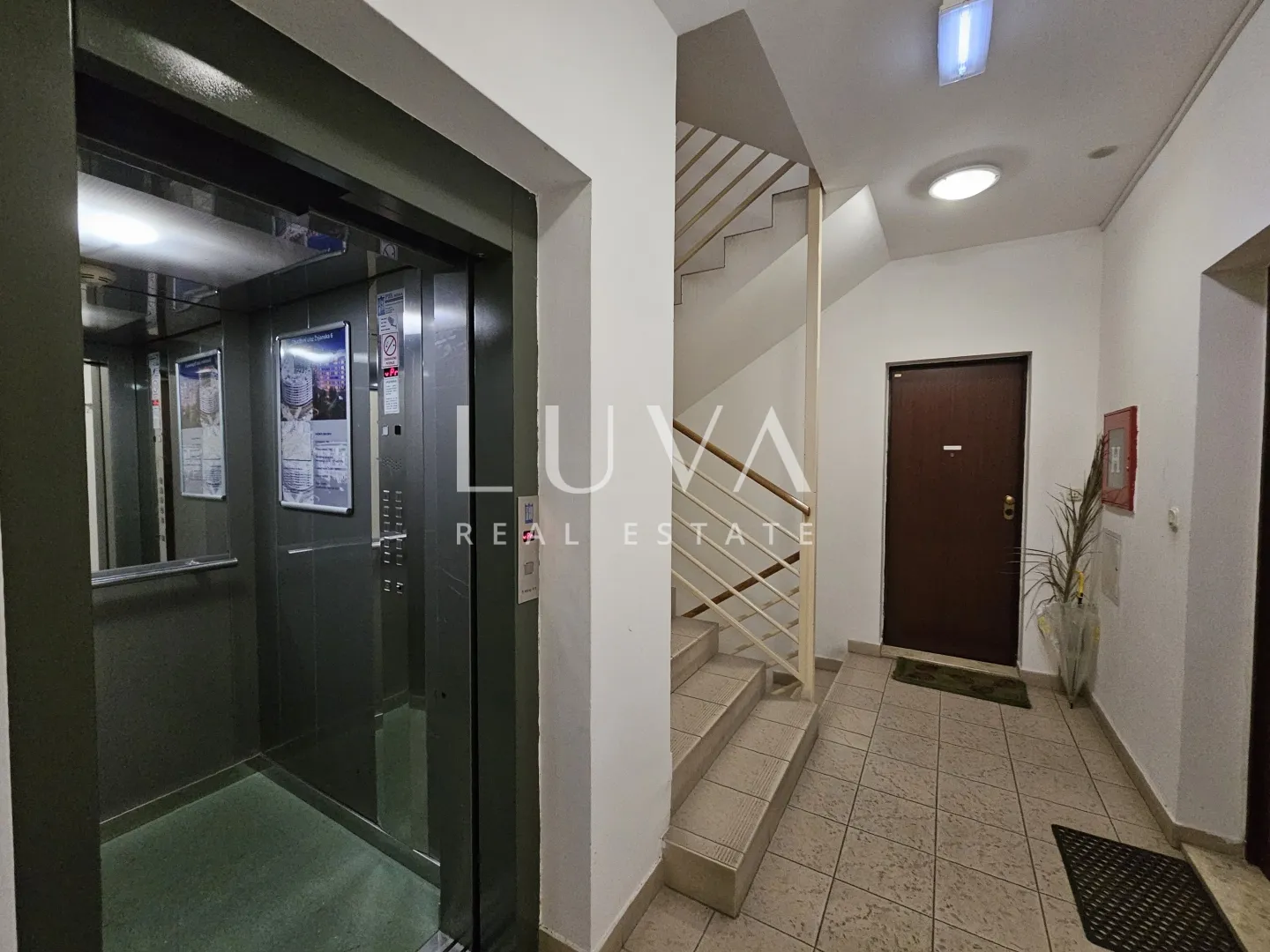 žnjan, prostran 3s stan 81m2, terasa i garaža na prodaju - slika 12
