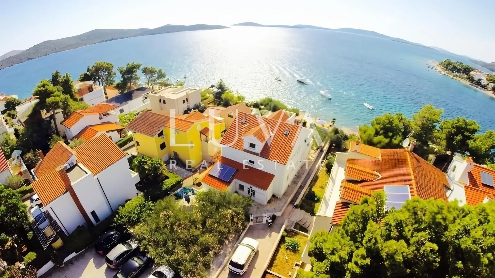 žaborić, kuća 430m2, prvi red do mora na prodaju - slika 3