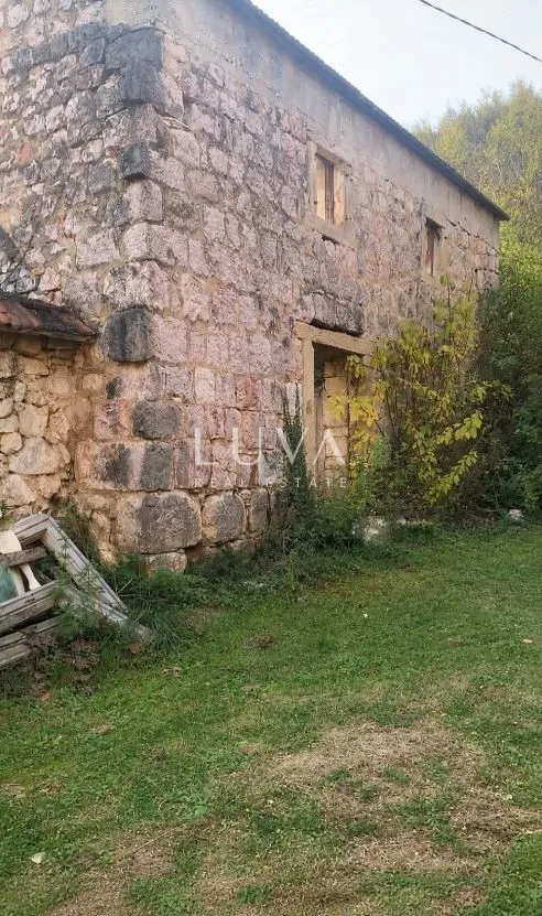 sinj, brnaze, građevinsko zemljište 1185m2 s 3 kamene kuće tlocrta 180m2 - slika 4